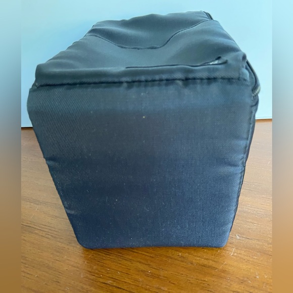 Vintage Case Logic 15 CD Portable Storage / Carrying Case, Black, 2 of 2 - Picture 6 of 9